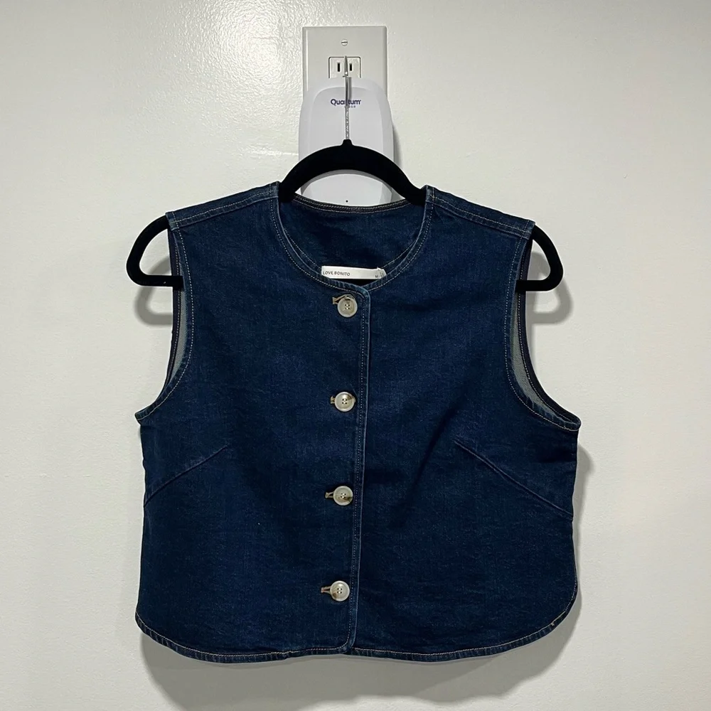 NWT Love, Bonito Relaxed Denim Round Neck Button Down Vest Top in Indigo - Picture 6 of 12
